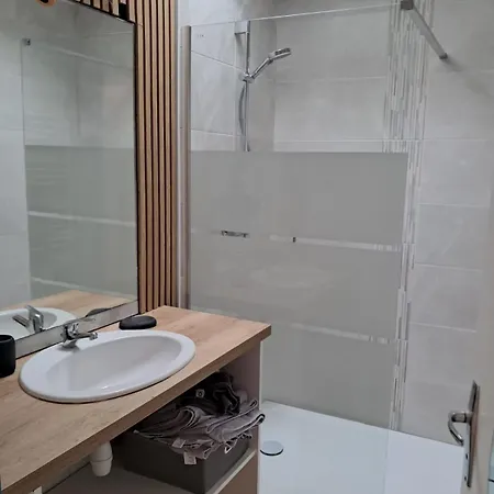 Entre Vieux Port Et Thalasso